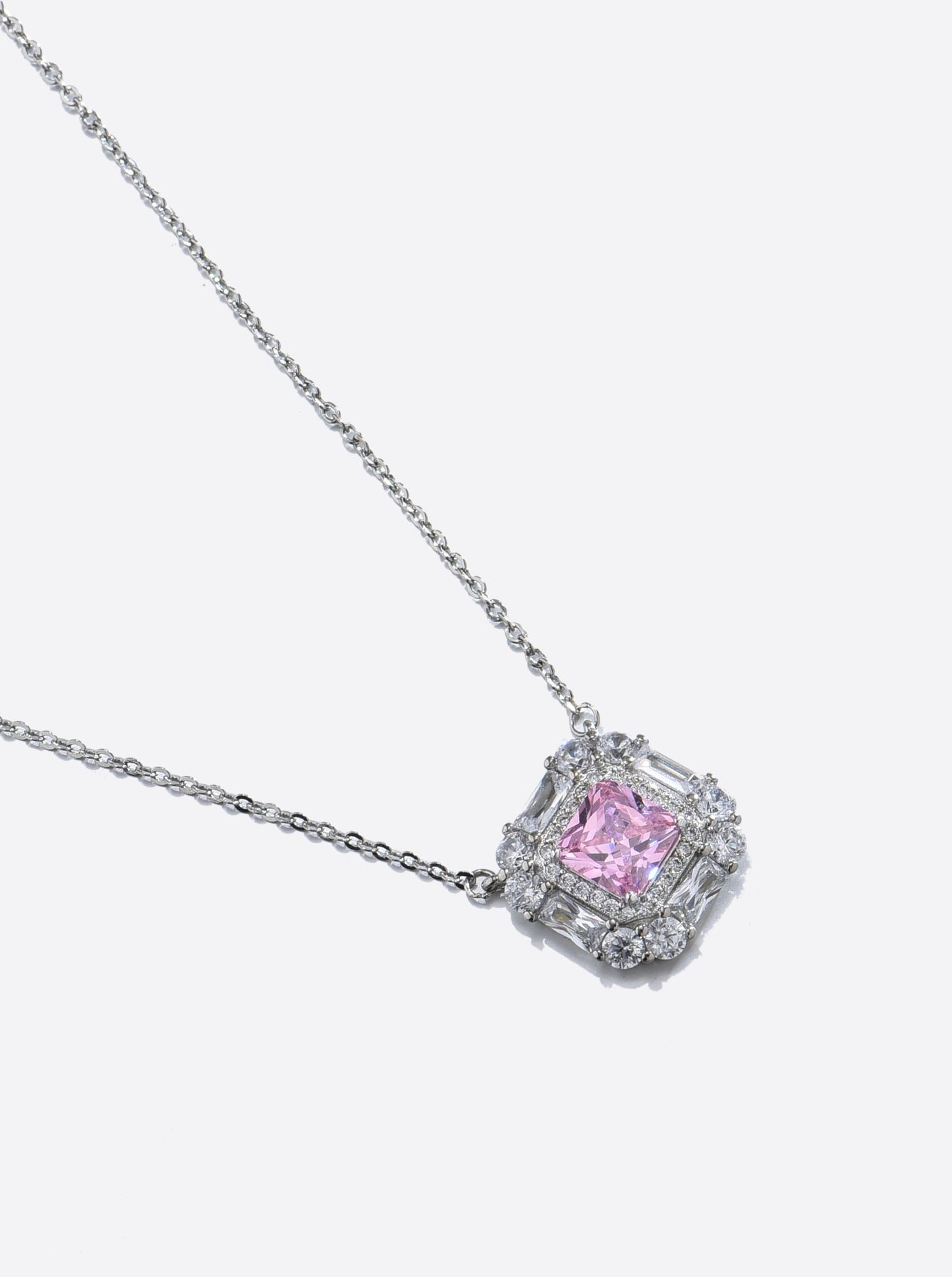 MOANA SQUARE DIAMOND NECKLACE