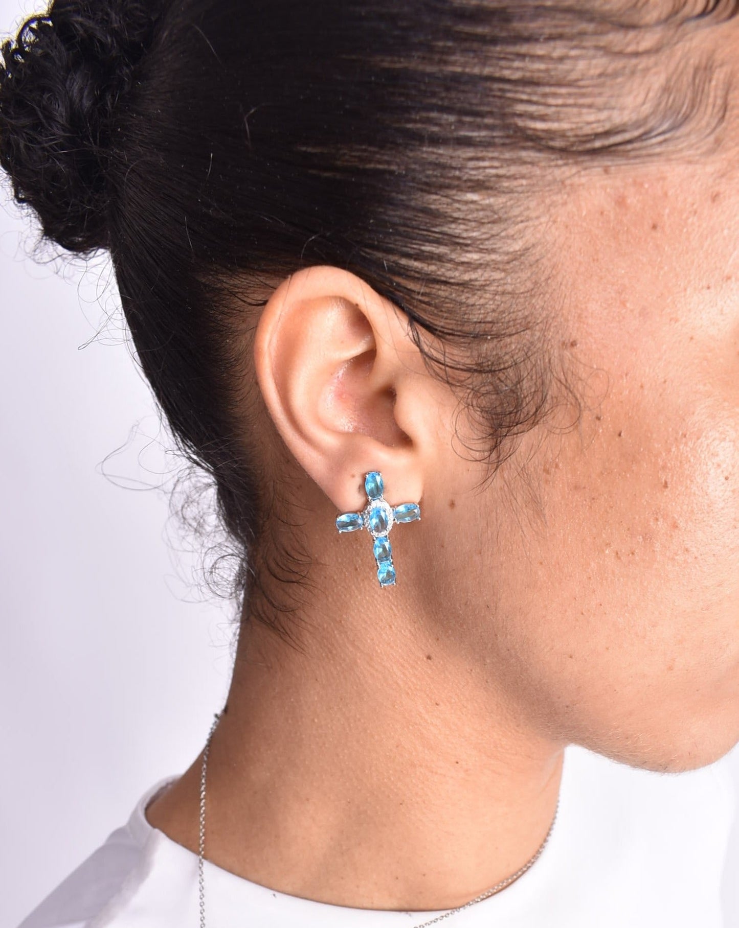 BLUE FUGUE CROSS EARRING